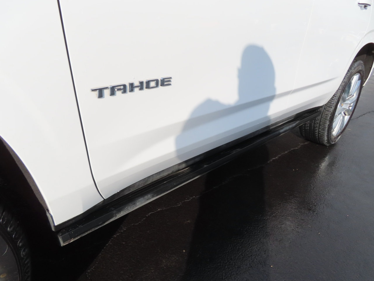 Used 2021 Chevrolet Tahoe High Country w/ Premium Package image 14