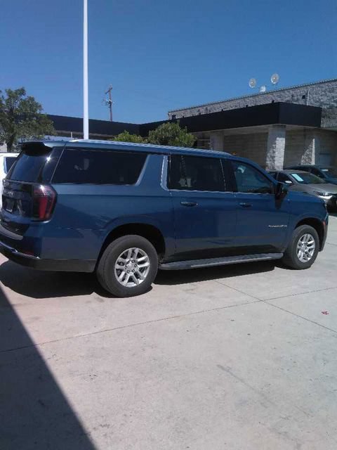 Used 2025 Chevrolet Suburban LT AWD/4WD video 1
