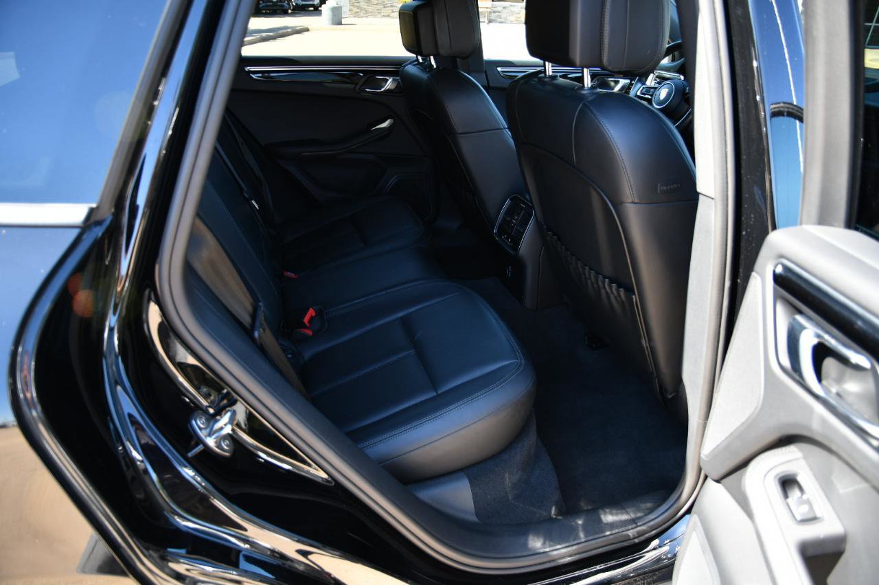 Used 2024 Porsche Macan image 28