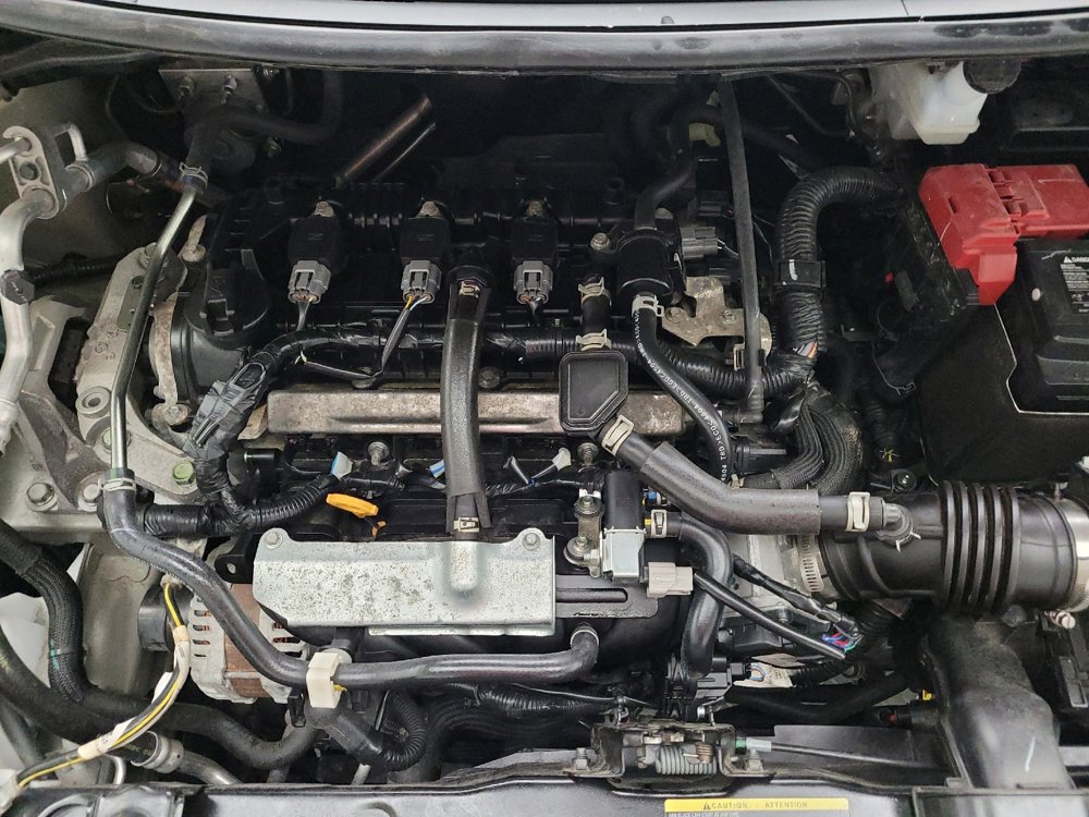 Used 2025 Nissan Versa S FWD image 30