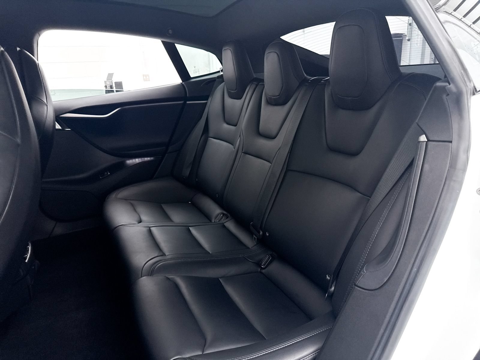 Used 2018 Tesla Model S 100D AWD/4WD image 33