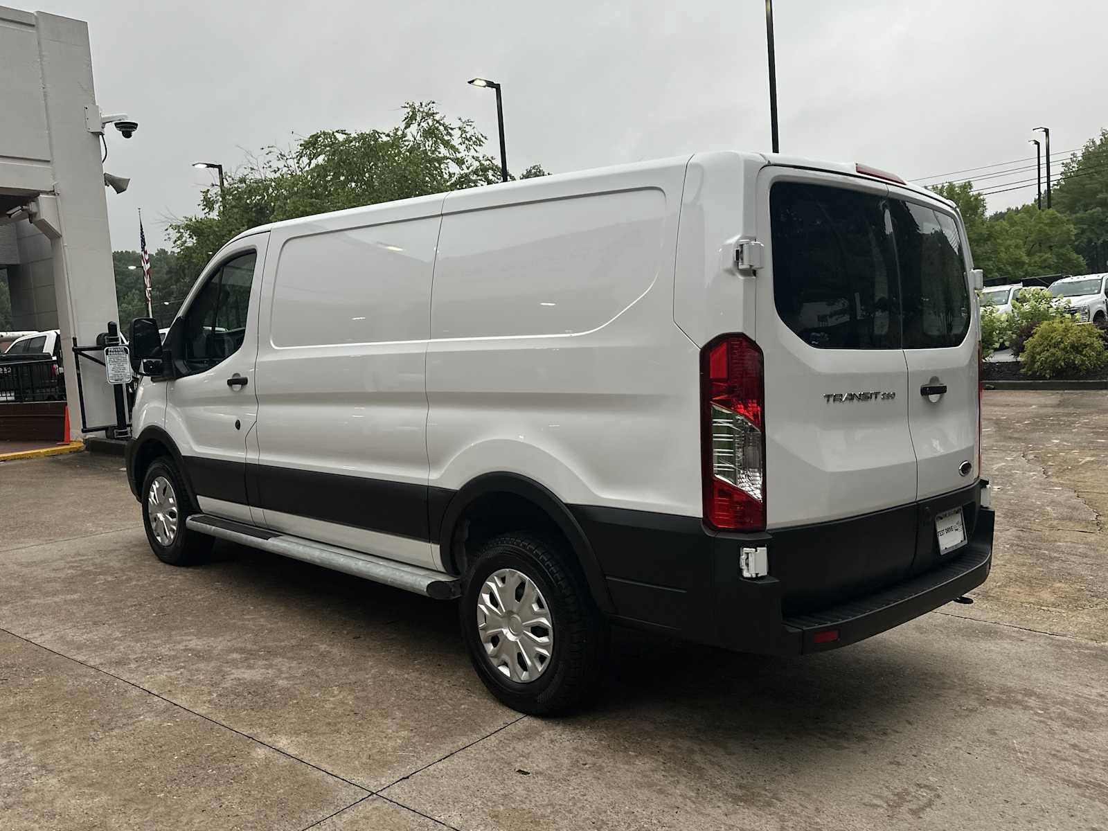 Used 2025 Ford Transit 250 Low Roof w/ Exterior Upgrade Package RWD image 9