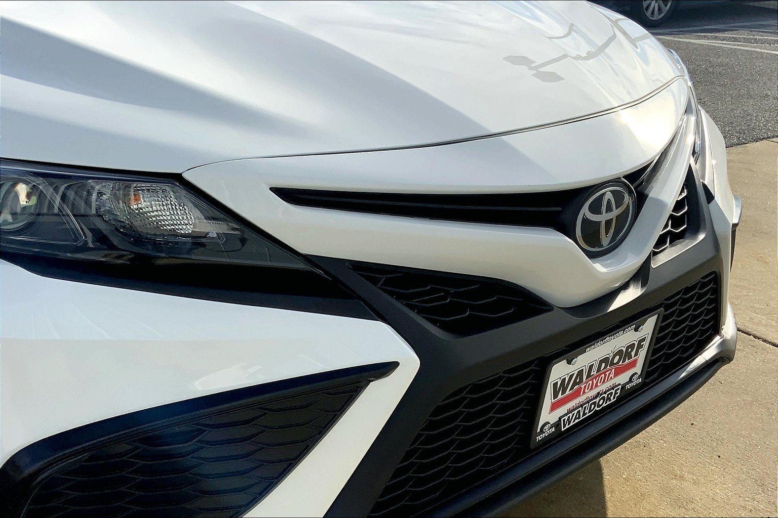 Used 2022 Toyota Camry SE FWD image 34