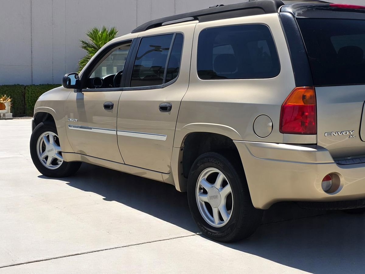 Used 2006 GMC Envoy XL SLE w/ Sle Preferred Equipment Group RWD image 6