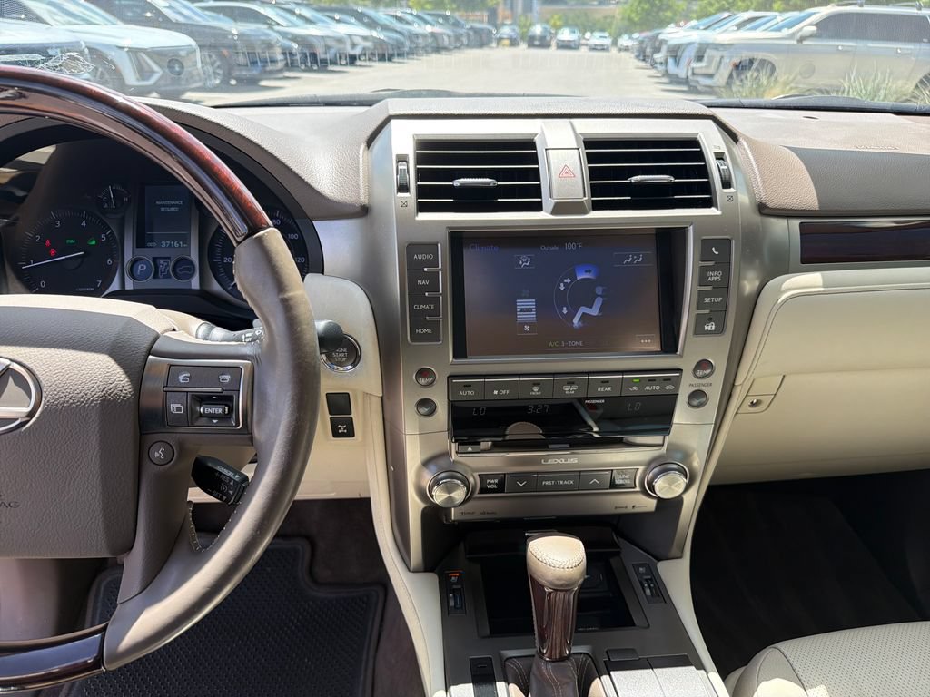 Used 2017 Lexus GX 460 Premium AWD/4WD image 24