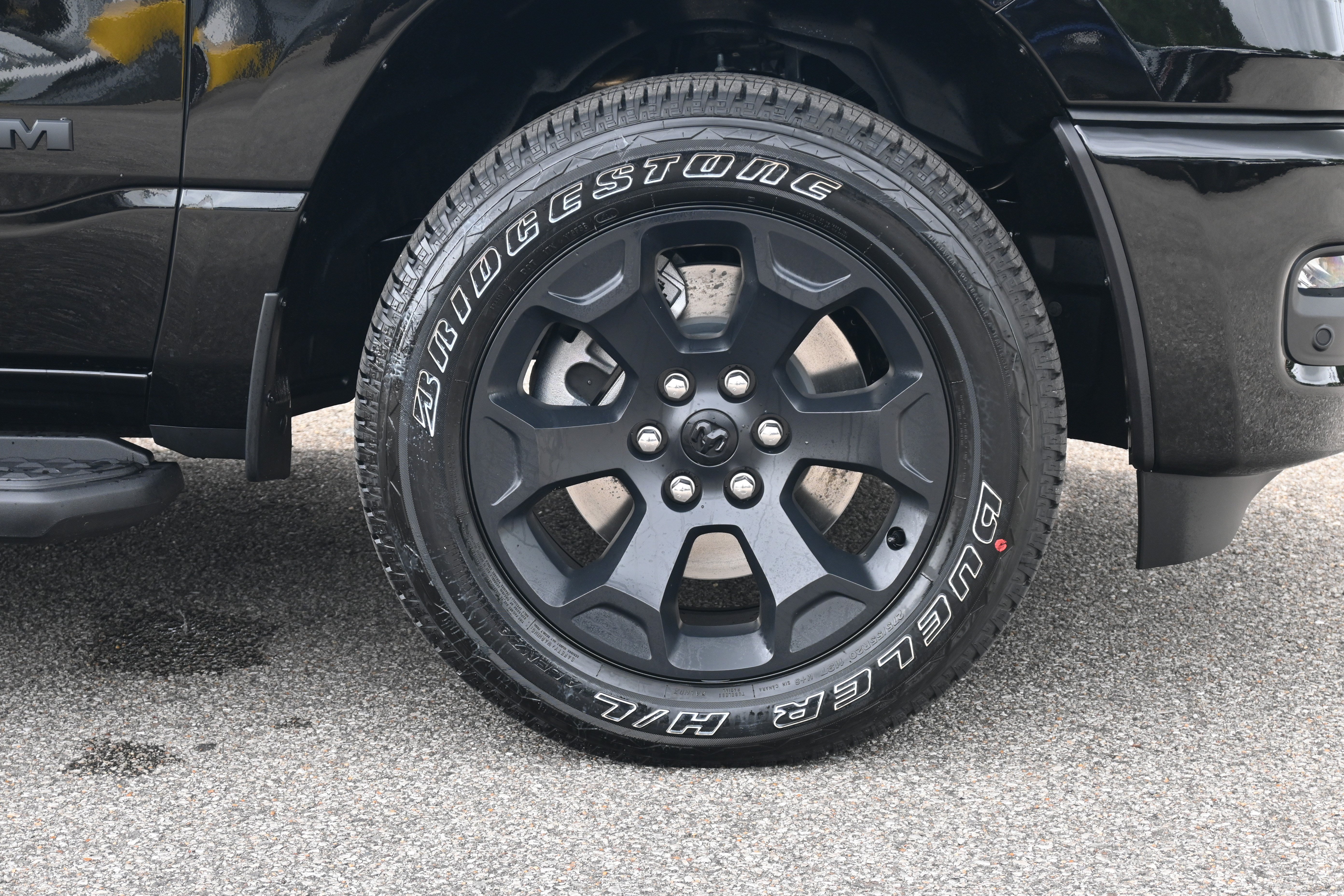 New 2026 RAM 1500 Express AWD/4WD image 13