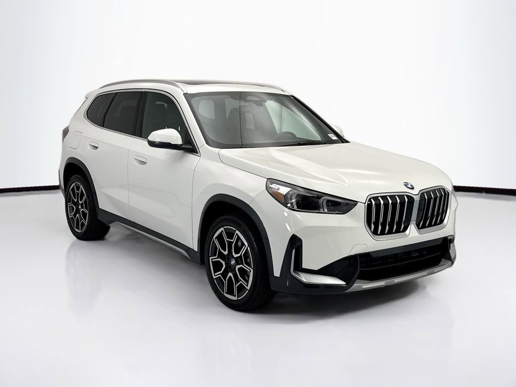 Certified 2025 BMW X1 xDrive28i w/ Convenience Package image 3