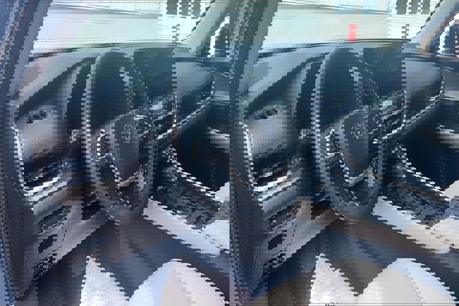 Used 2024 Toyota Grand Highlander XLE image 18