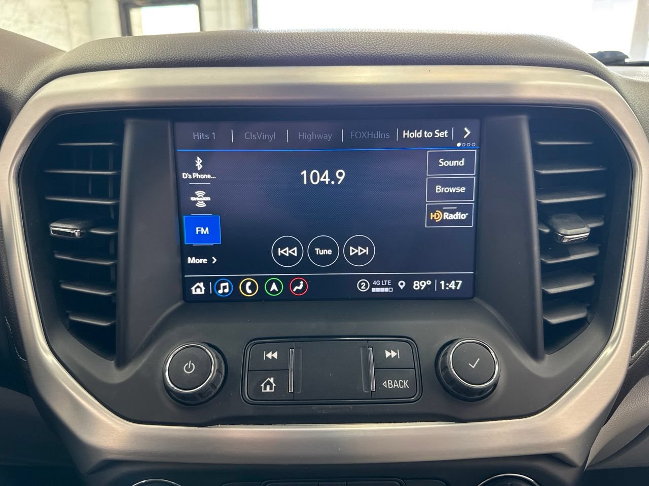 Used 2021 GMC Acadia SLT w/ Preferred Package FWD image 25