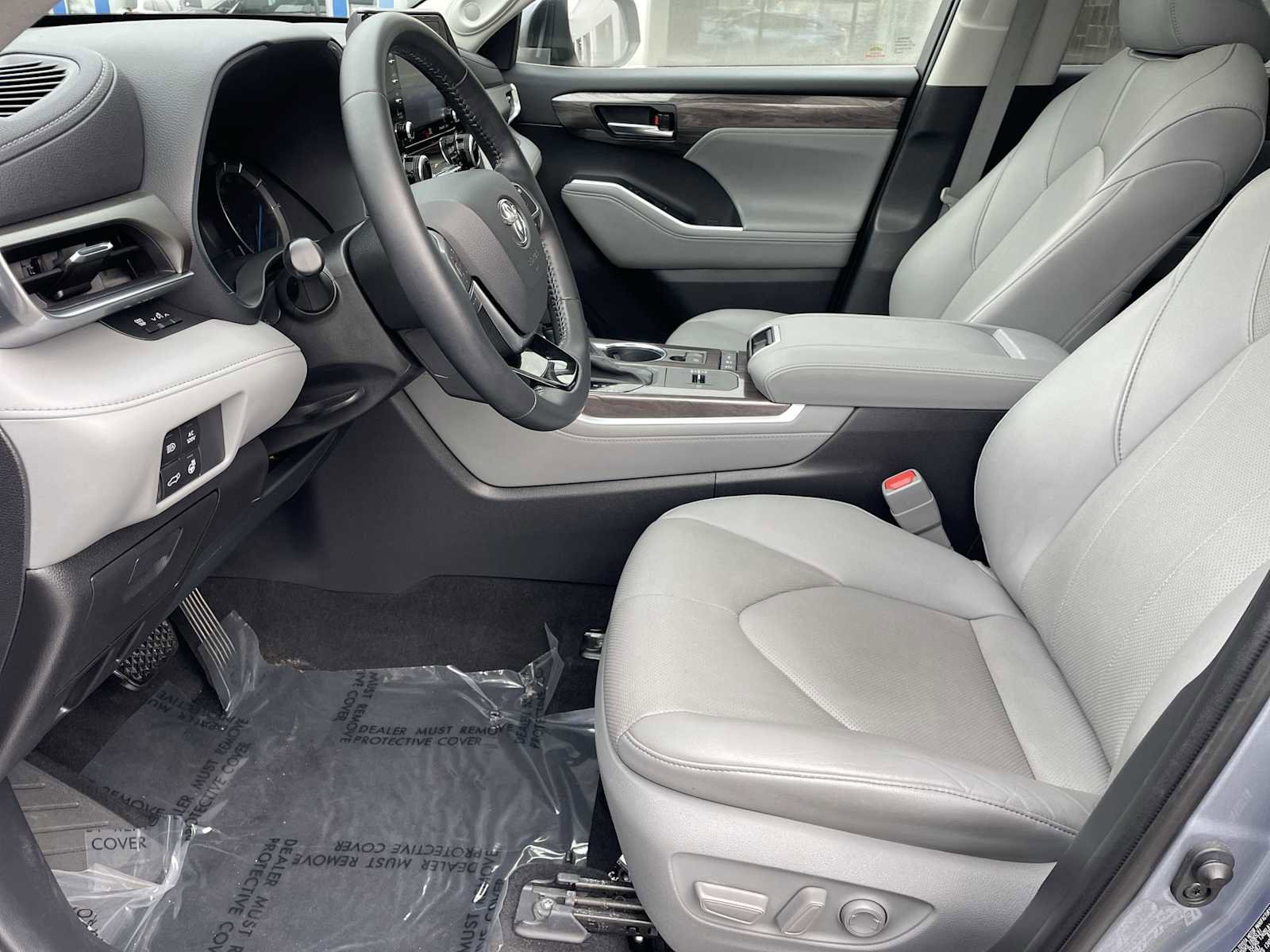 Used 2020 Toyota Highlander Limited image 10