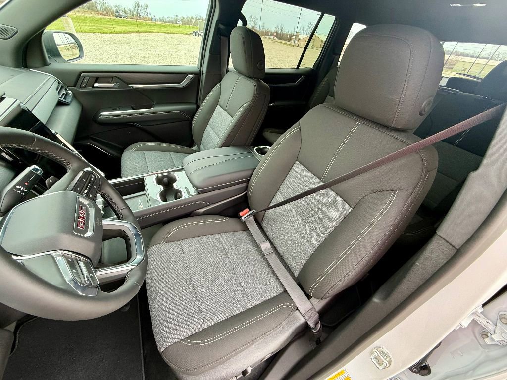 New 2025 GMC Acadia Elevation image 12
