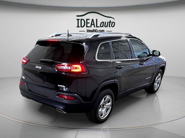 Used 2018 Jeep Cherokee Latitude w/ North All-Season Group FWD image 4