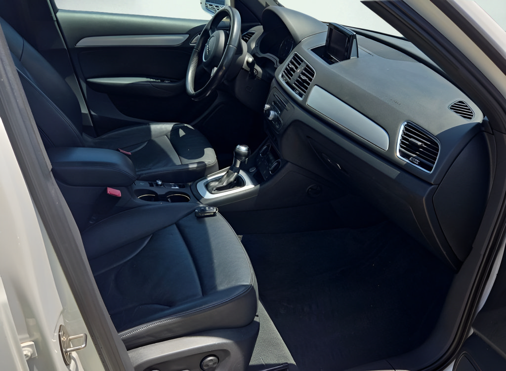Used 2018 Audi Q3 2.0T Premium FWD image 6