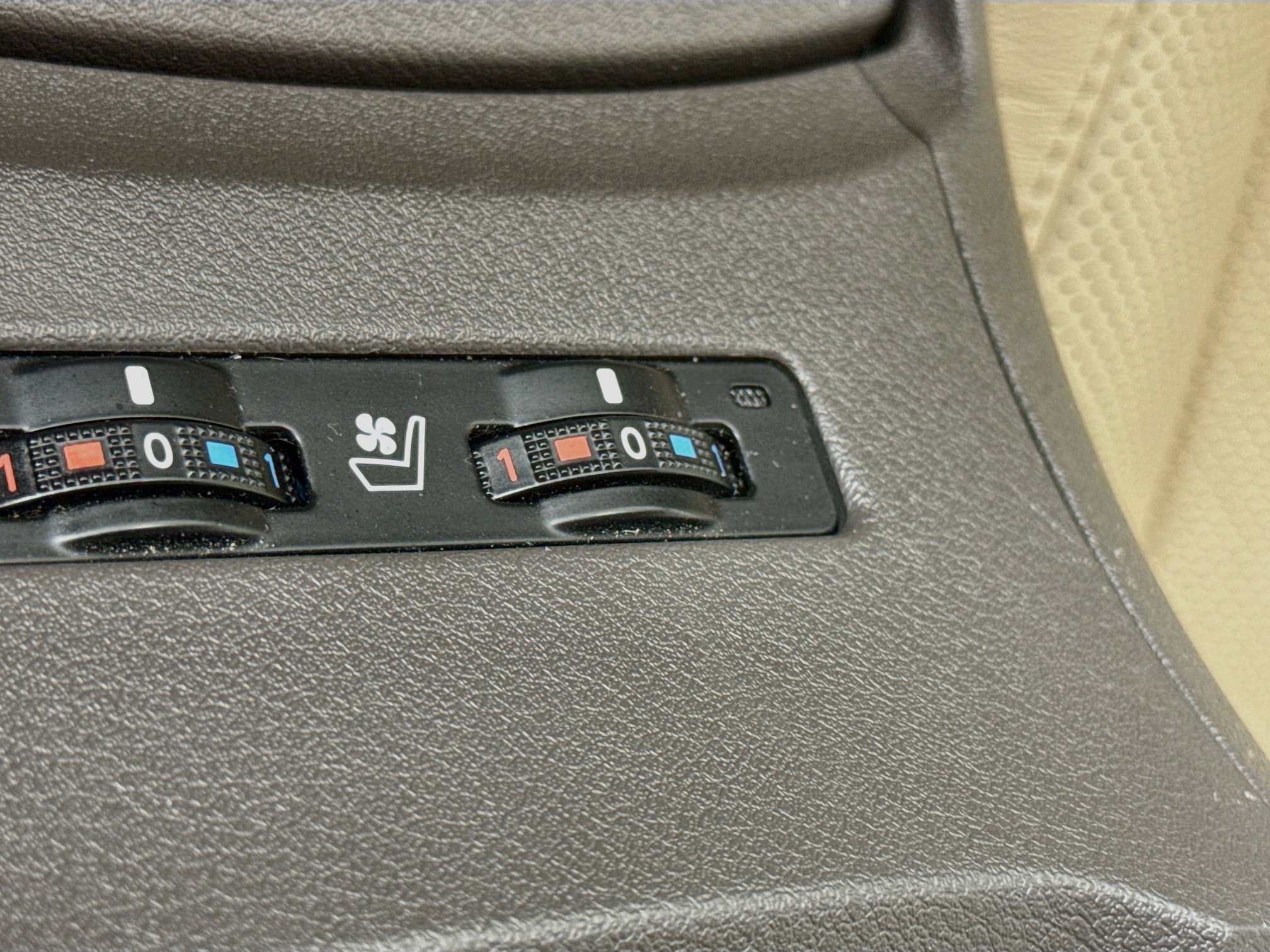 Used 2011 Lexus ES 350 FWD image 19