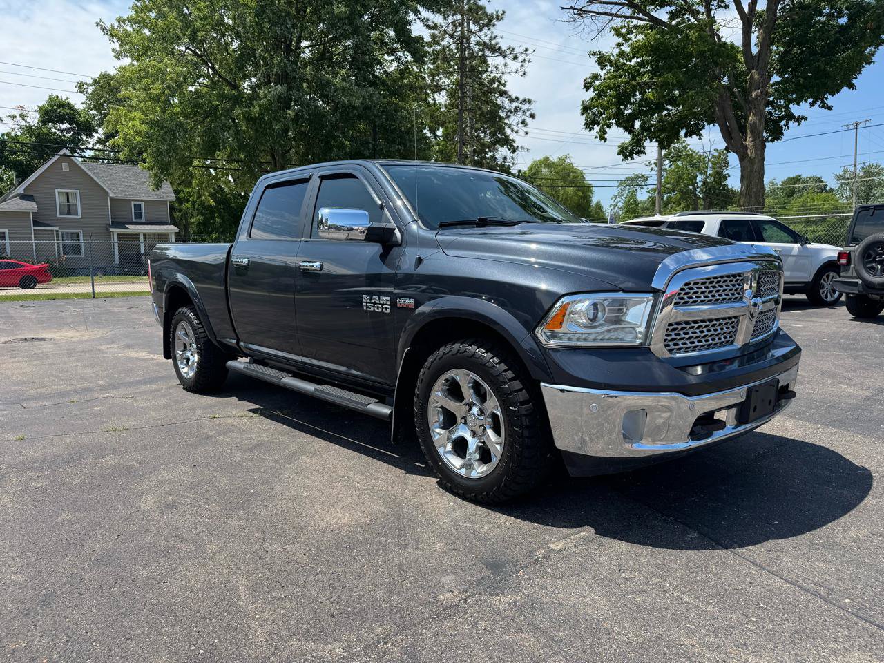 Used 2018 RAM 1500 Laramie w/ Convenience Group AWD/4WD image 1