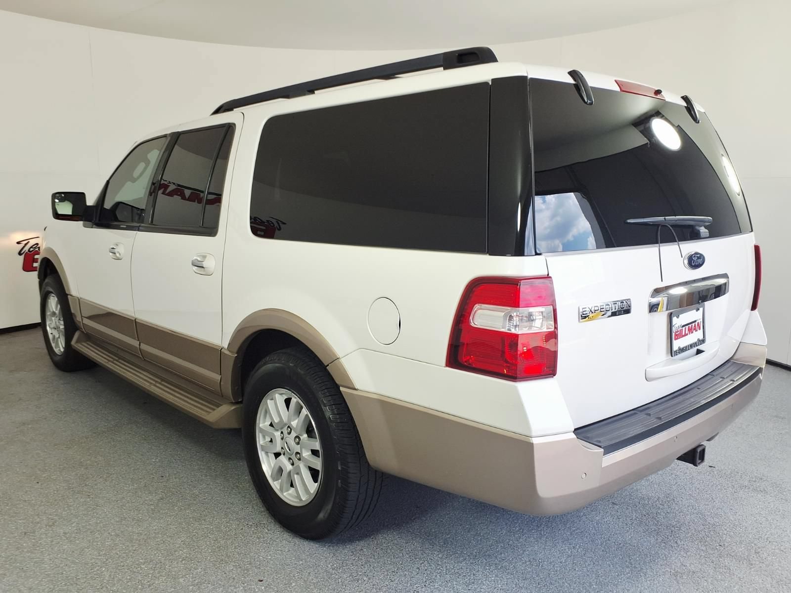 Used 2014 Ford Expedition EL XLT w/ Equipment Group 202A RWD image 4