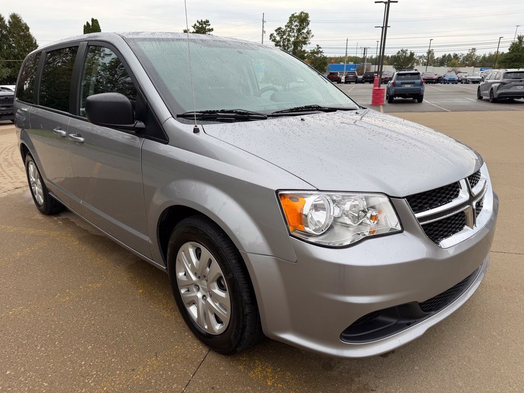 Used 2018 Dodge Grand Caravan SE FWD image 7