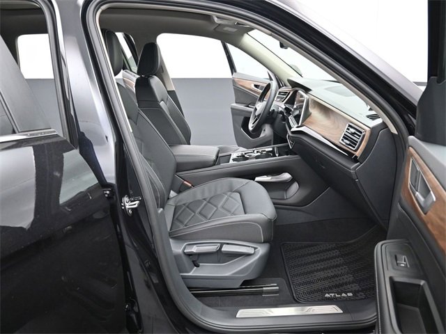 New 2026 Volkswagen Atlas SE image 14