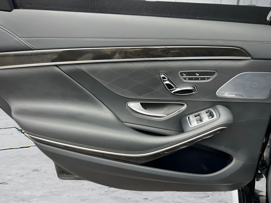 Used 2015 Mercedes-Benz S 63 AMG 4MATIC Sedan image 25