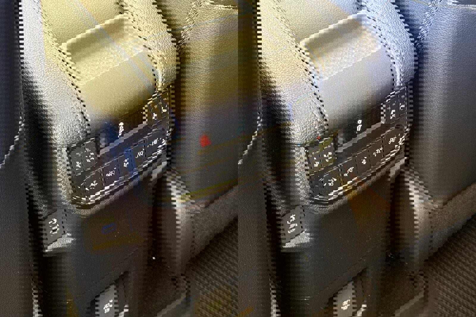 New 2026 Toyota Grand Highlander AWD Hybrid image 15