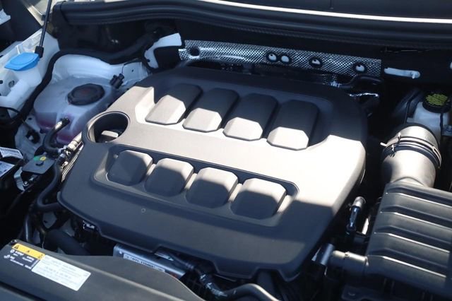 New 2026 Volkswagen Tiguan SE R-Line image 23