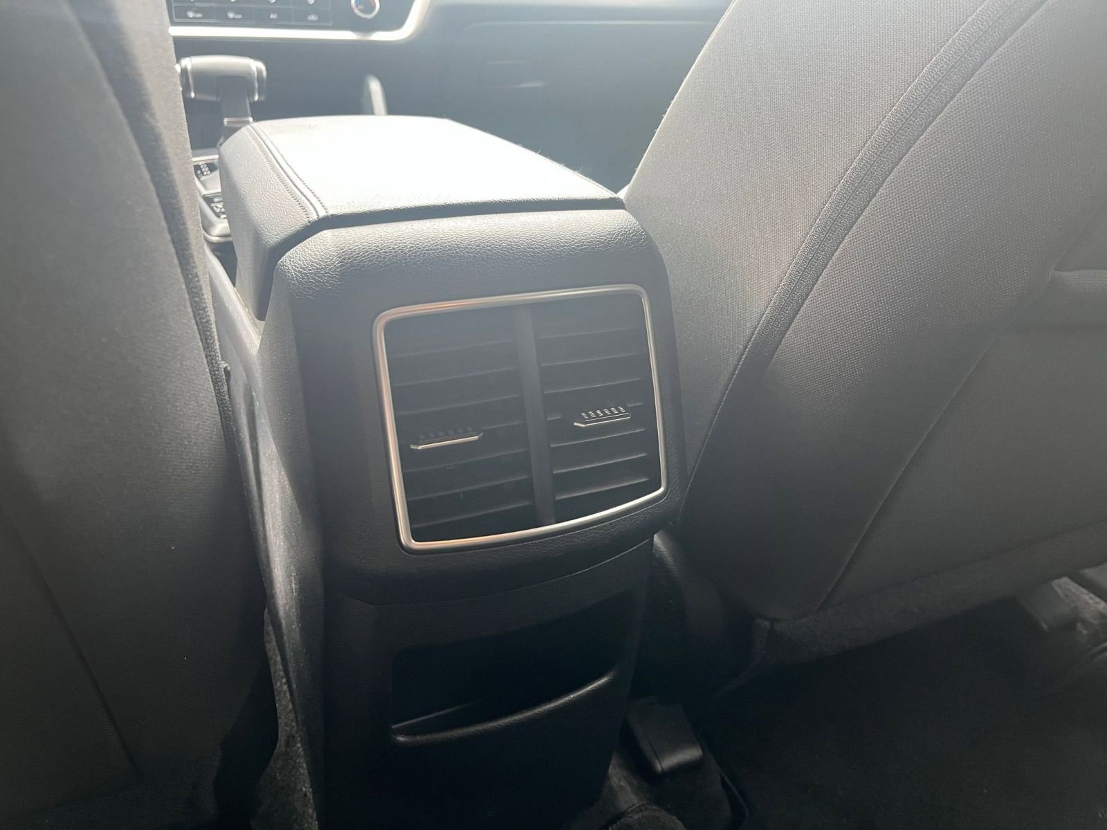 Used 2025 Kia Sportage LX FWD image 22