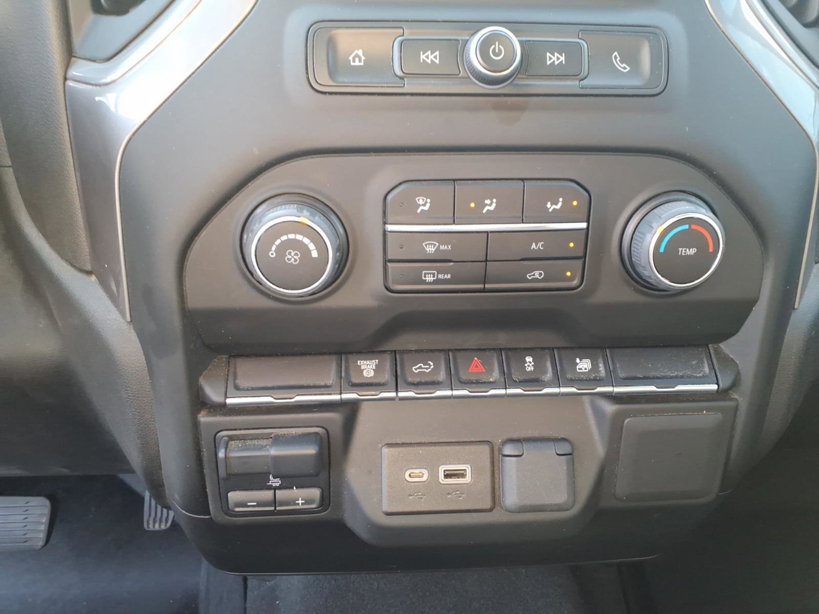 Used 2022 Chevrolet Silverado 2500 Custom w/ Custom Value Package AWD/4WD image 15