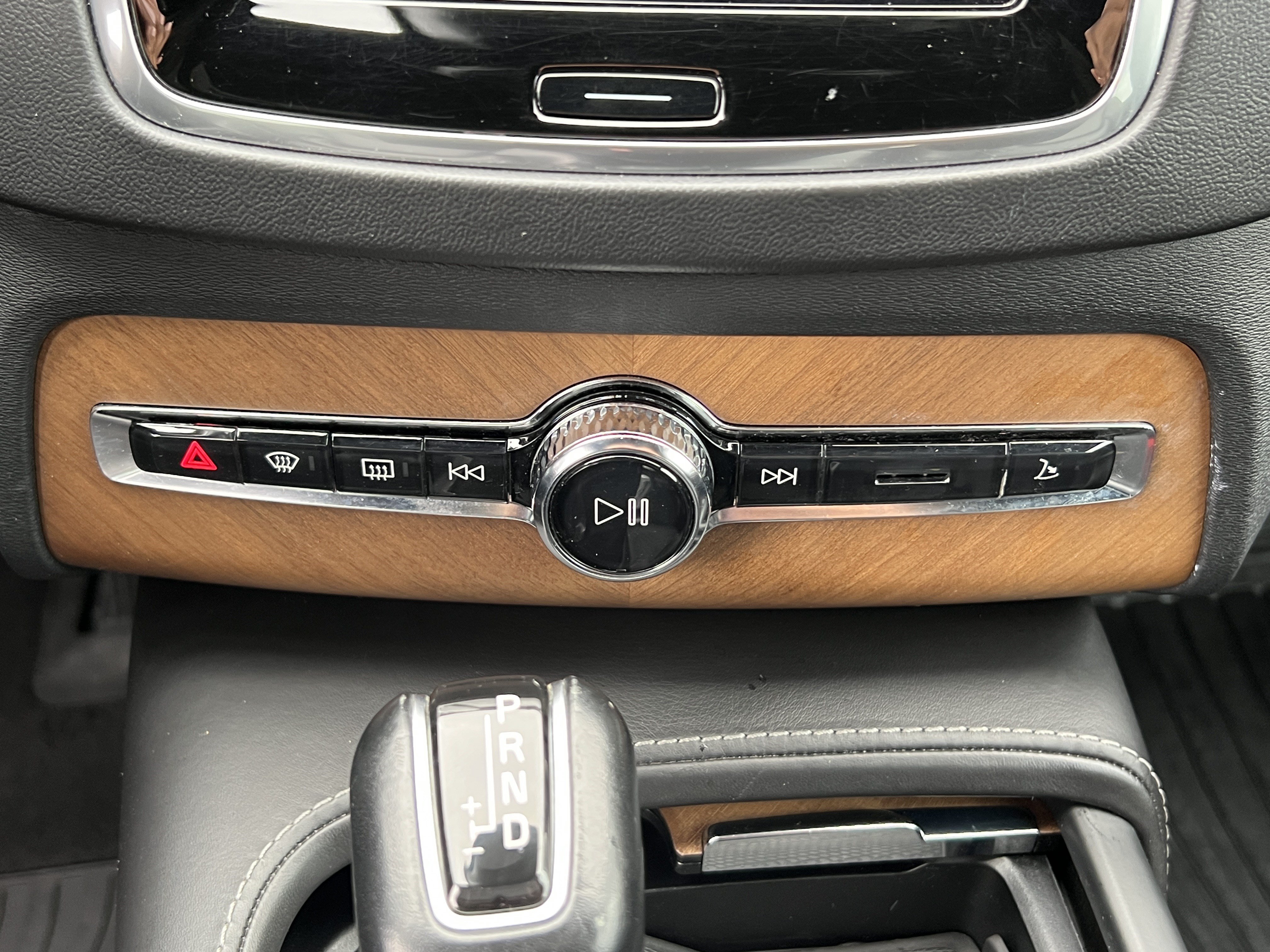 Used 2016 Volvo XC90 T6 Inscription w/ Vision Package AWD/4WD image 33