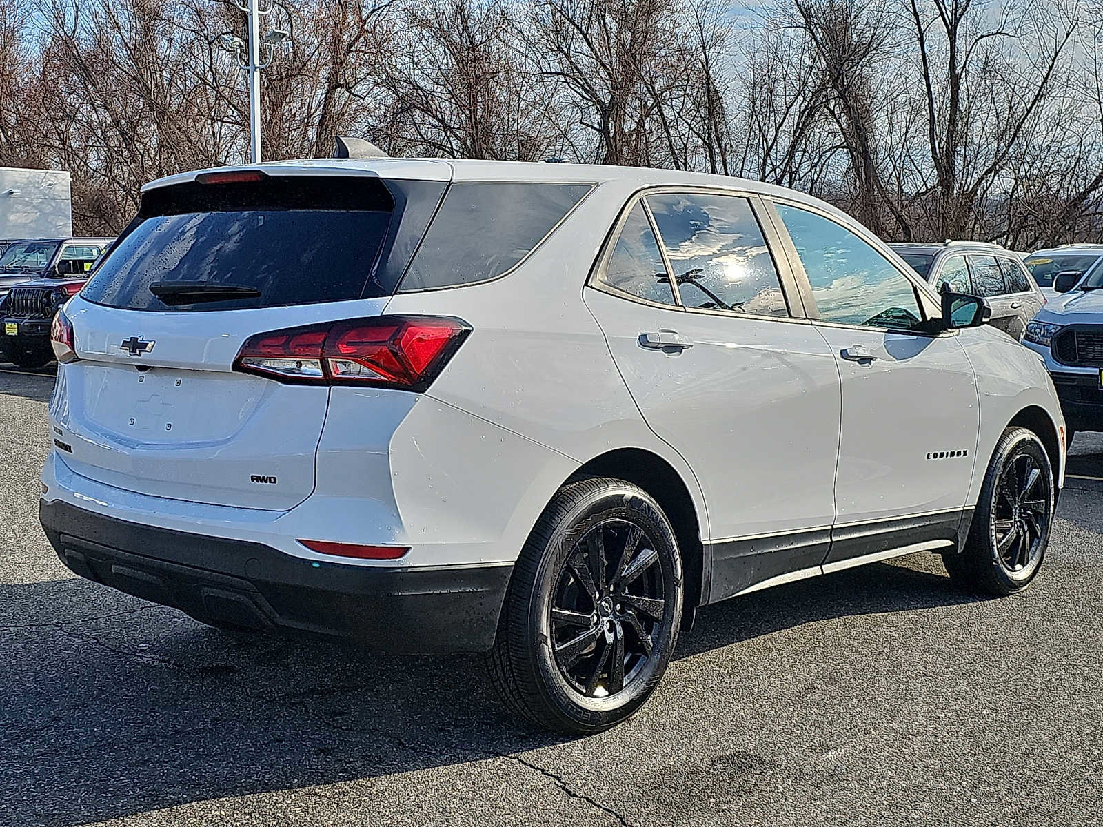 Used 2023 Chevrolet Equinox LS w/ LS Convenience Package AWD/4WD image 6