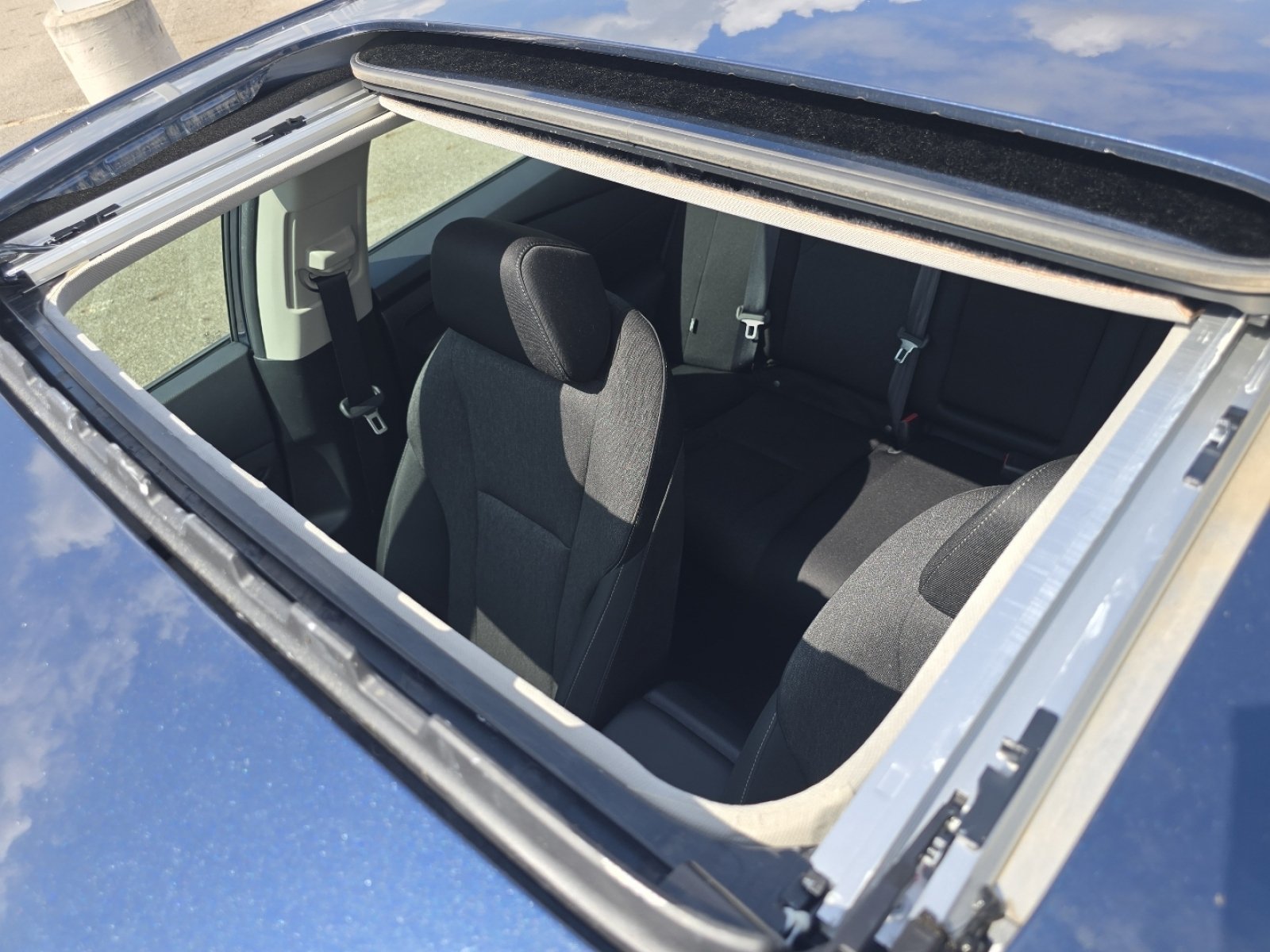 Used 2024 Honda Accord EX image 3