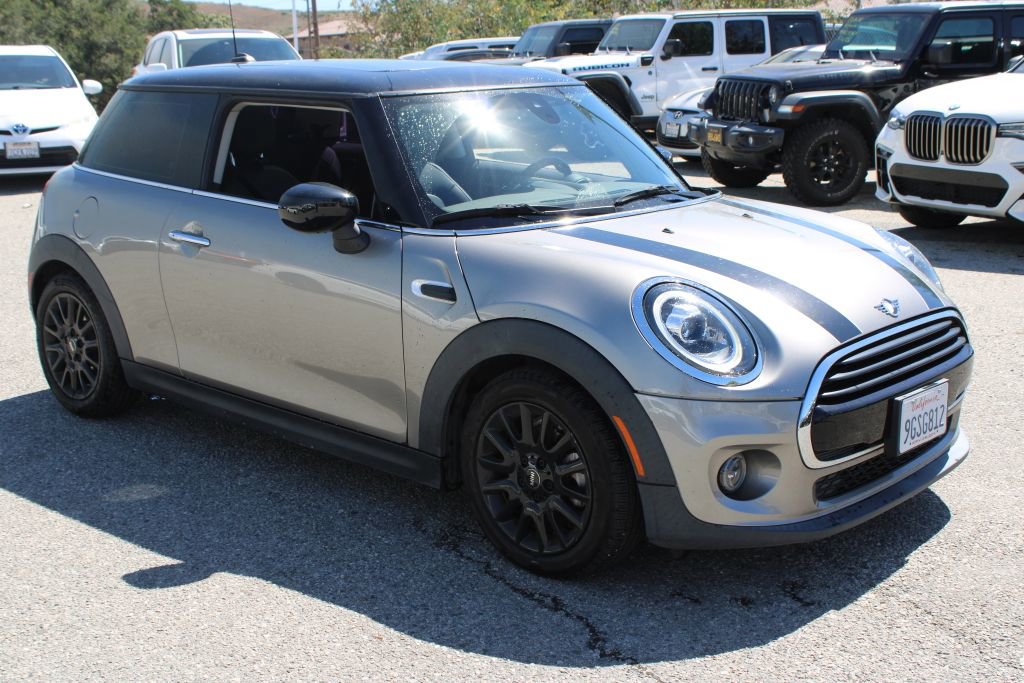 Used 2020 MINI Cooper 2-Door Hardtop FWD image 3