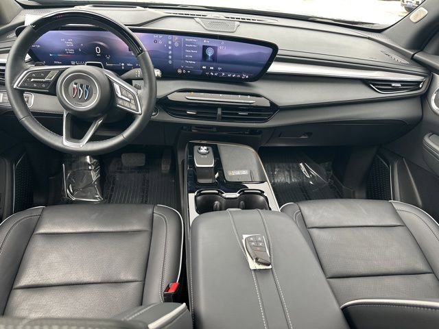 Used 2025 Buick Enclave Avenir AWD/4WD image 16