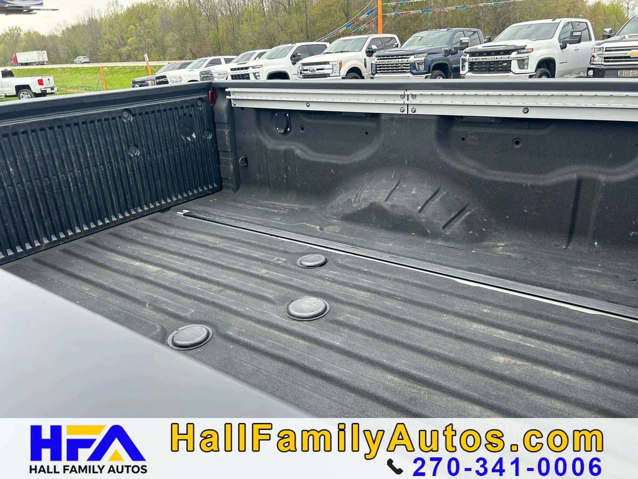 Used 2016 Nissan Titan SL AWD/4WD image 12