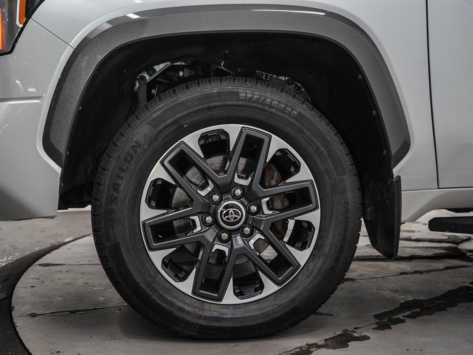 Used 2022 Toyota Tundra Limited AWD/4WD image 28