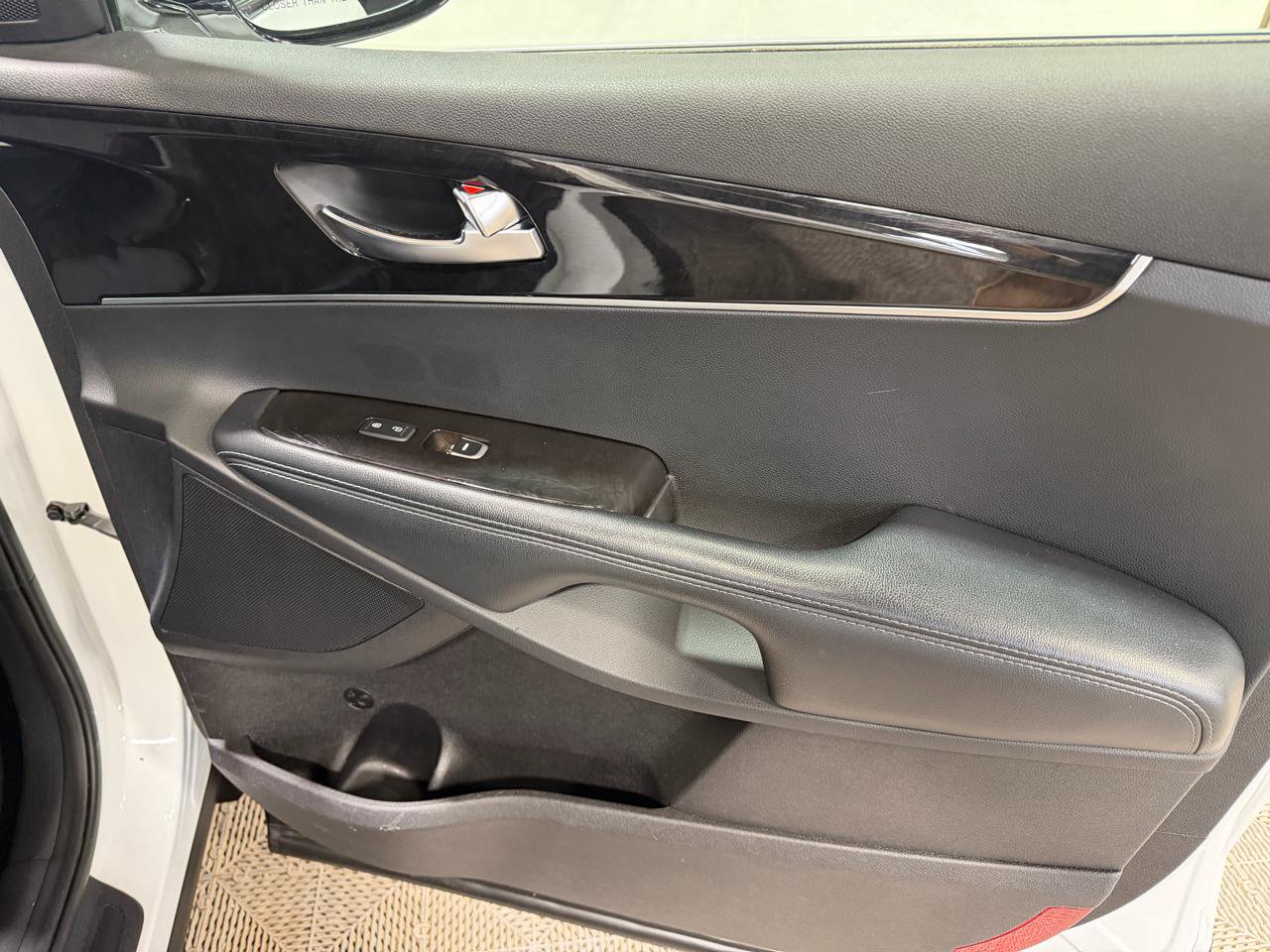 Used 2018 Kia Sorento LX AWD/4WD image 13