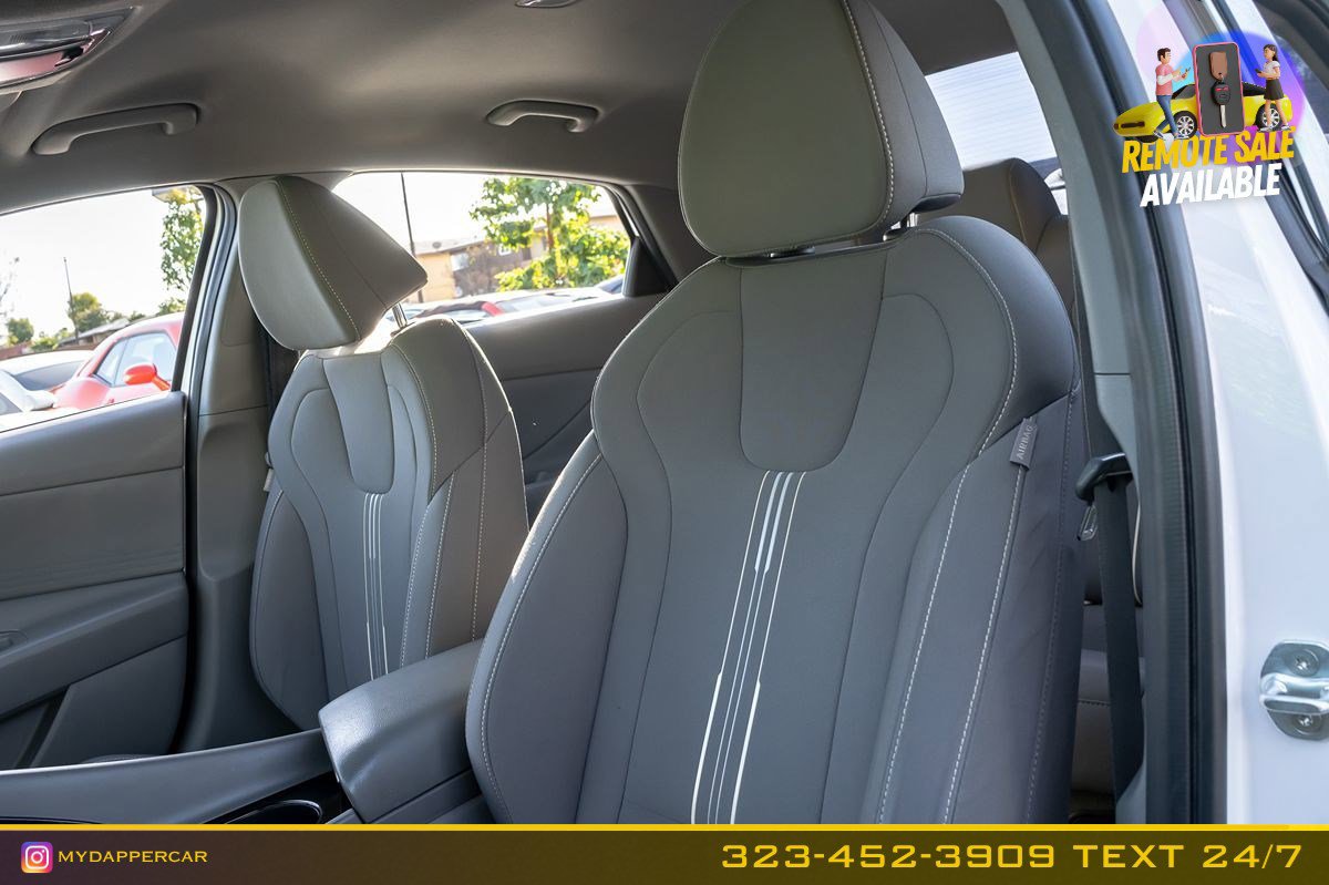 Used 2021 Hyundai Elantra Blue image 12