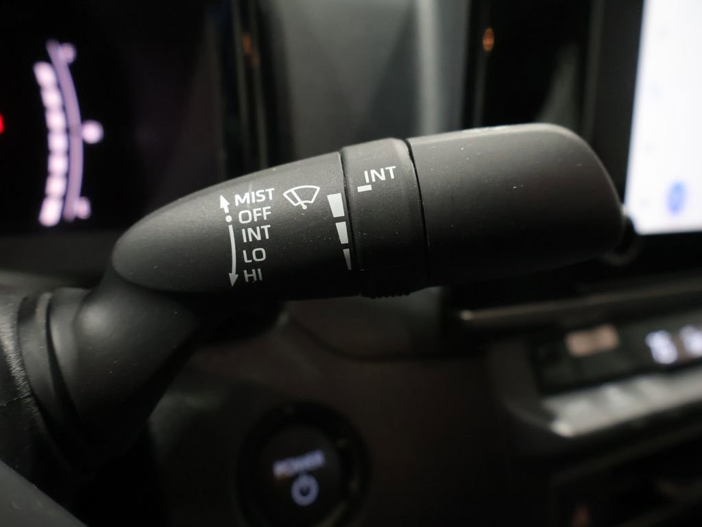 Used 2025 Toyota Camry LE image 36