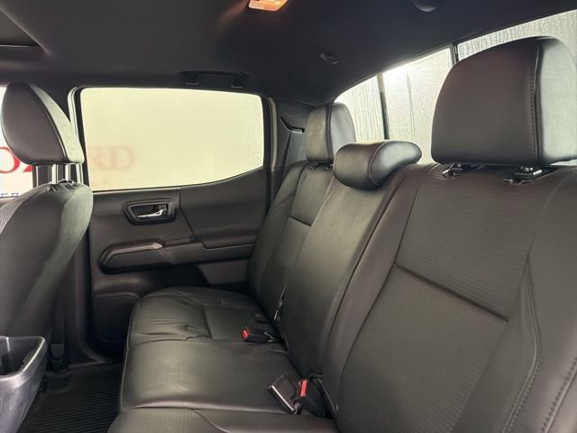 Used 2018 Toyota Tacoma TRD Off-Road w/ TRD Premium Off Road Package AWD/4WD image 13