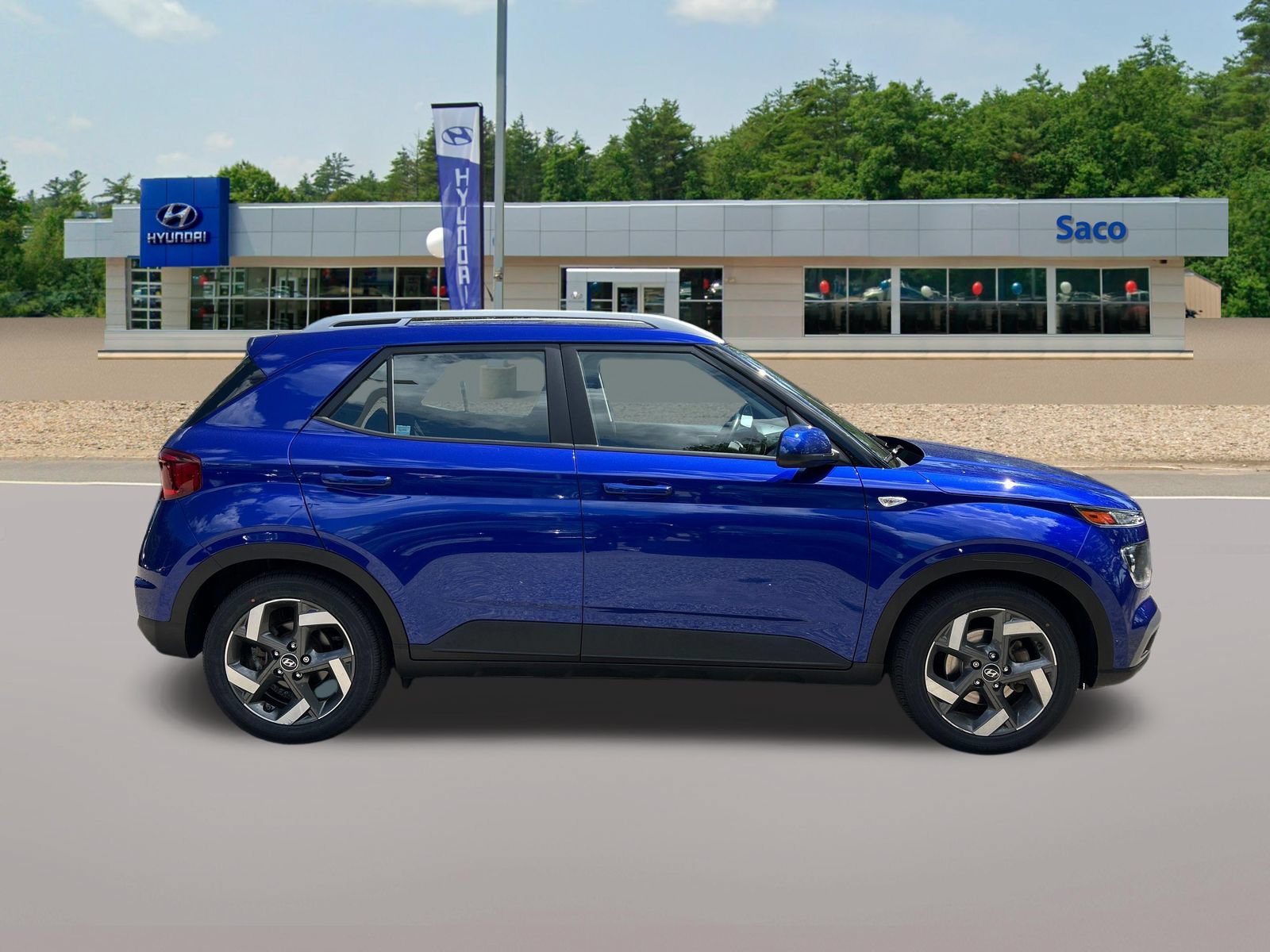 Used 2023 Hyundai Venue SEL w/ Cargo Package FWD image 5