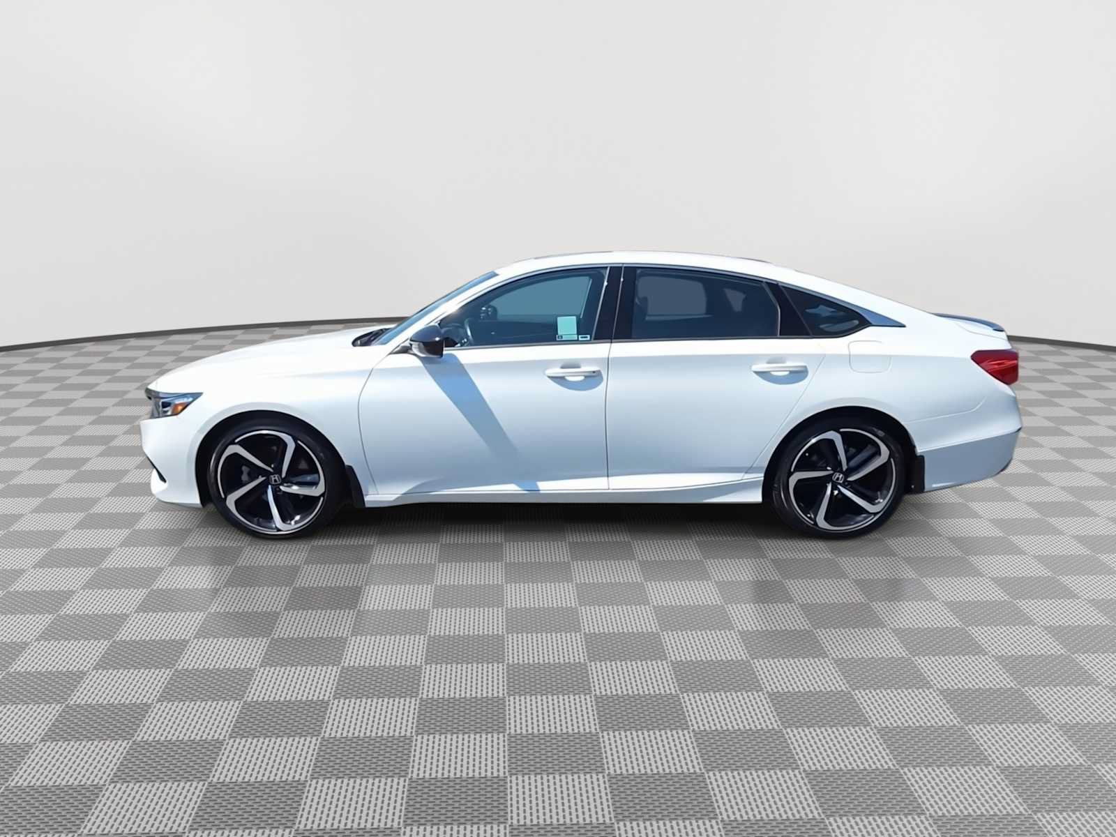 Used 2022 Honda Accord Sport image 5
