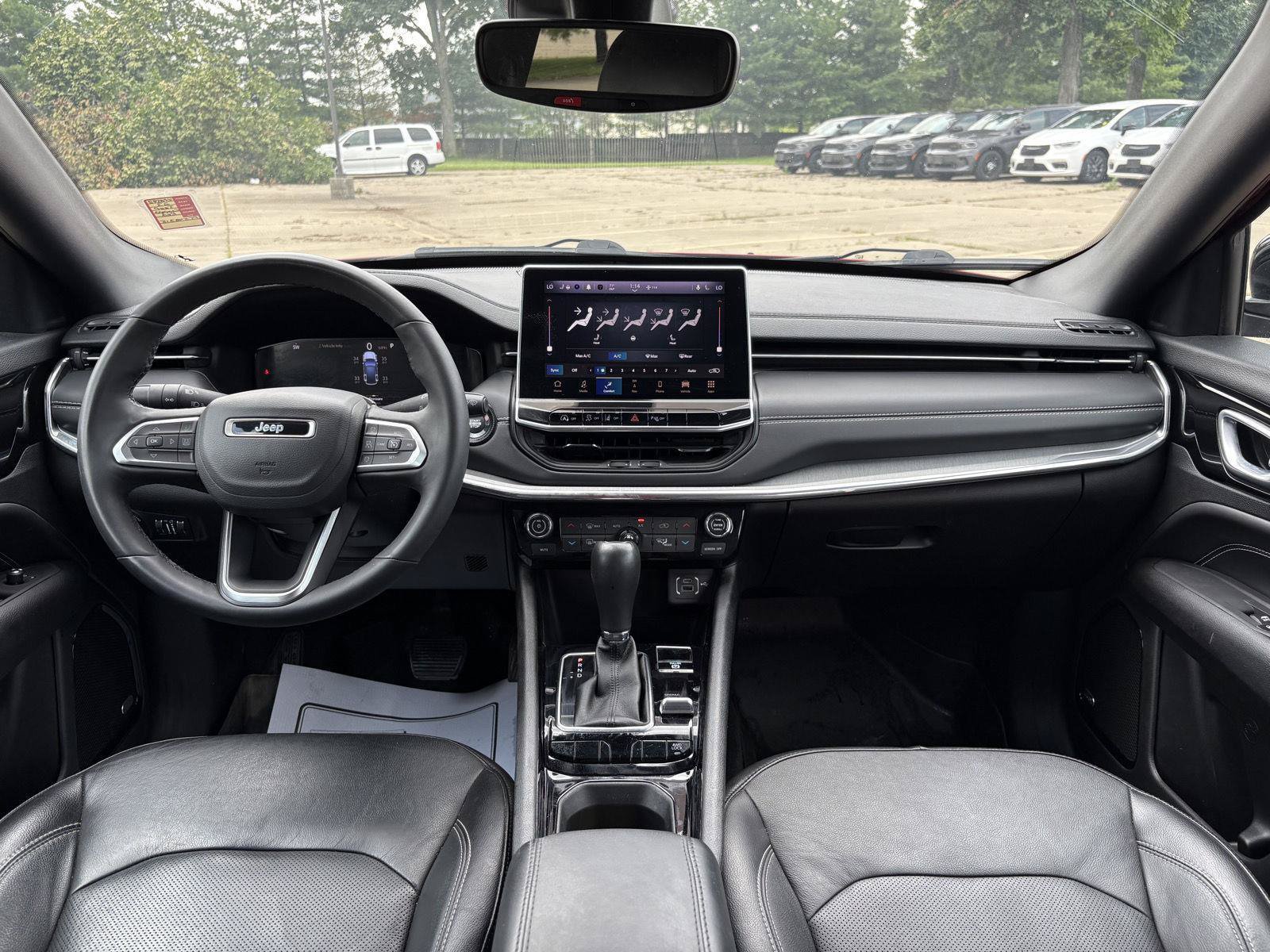 Used 2023 Jeep Compass High Altitude AWD/4WD image 10