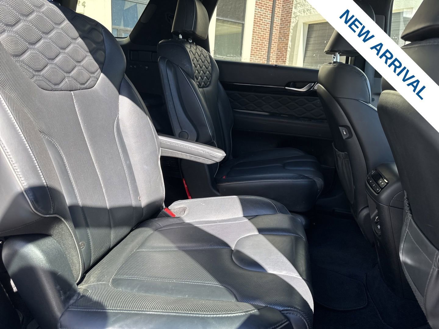 Used 2021 Hyundai Palisade Calligraphy image 11