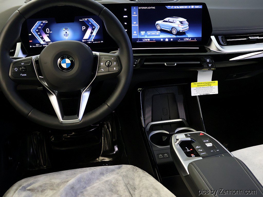 New 2026 BMW X1 xDrive28i w/ Technology Package AWD/4WD image 16