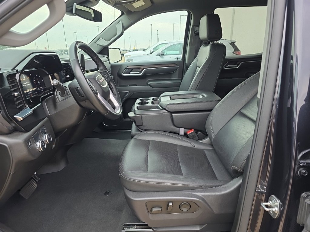 Used 2025 GMC Sierra 1500 SLT image 12
