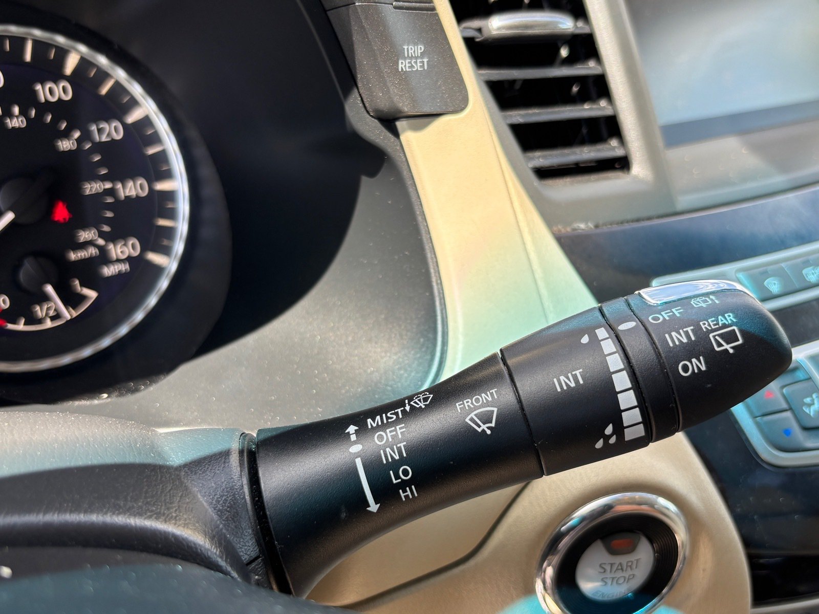 Used 2015 INFINITI QX60 FWD w/ Premium Package image 26