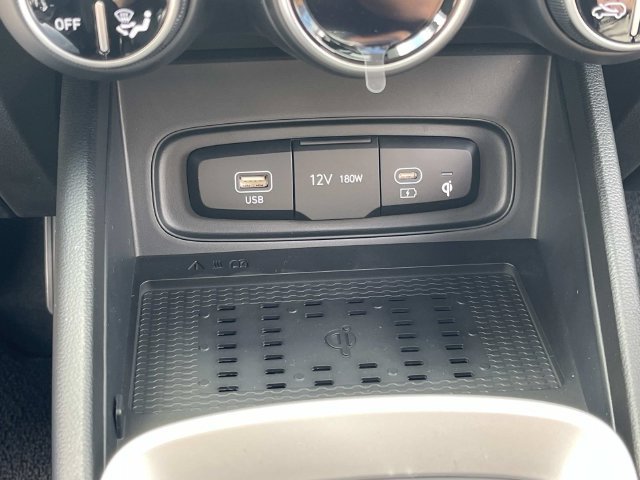 New 2026 Hyundai Venue SEL FWD image 28