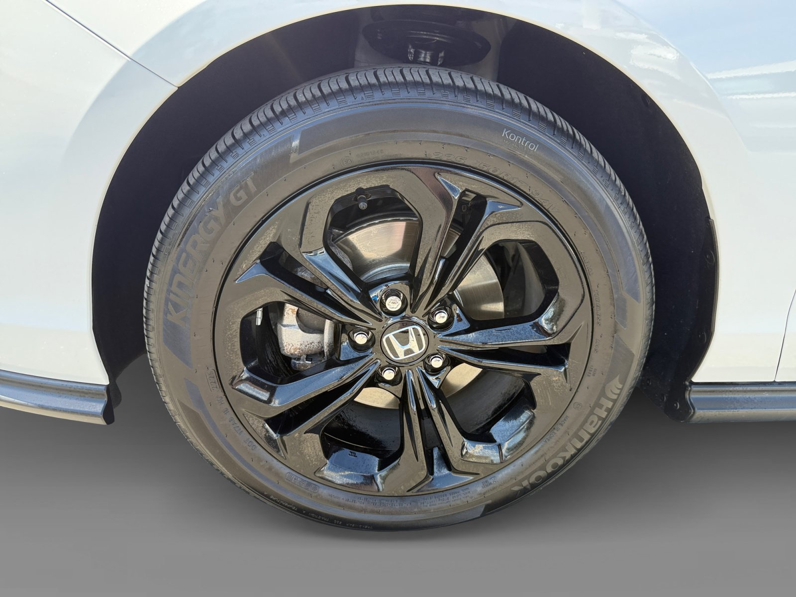 Certified 2025 Honda Accord SE image 9