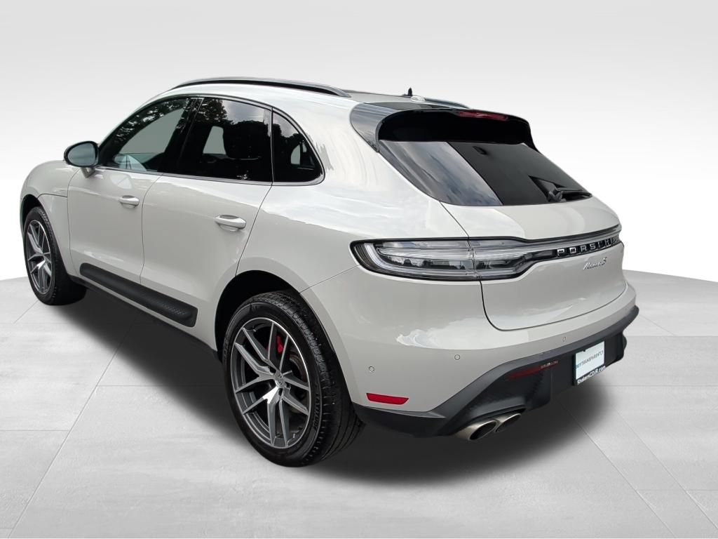 Used 2023 Porsche Macan S AWD/4WD image 3