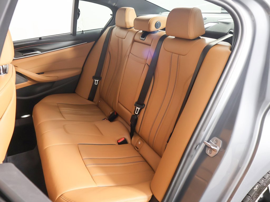 Used 2023 BMW M550i xDrive w/ Shadowloine Package image 32