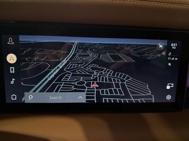 Used 2024 Land Rover Defender 110 X-Dynamic SE image 16